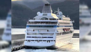 Круизный лайнер Astoria Grande останется в порту Амасры для ремонта а всех туристов в Сочи доставят самолетами