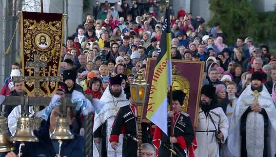 Новость Сочи: Более 1000 Сочинцев приняли участие в Крестном ходе 19.01.2020