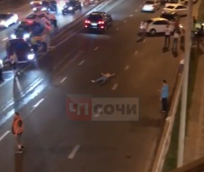 Новость Сочи: Пешеход осторожно переходи дорогу: В Сочи водитель сбил человека насмерть