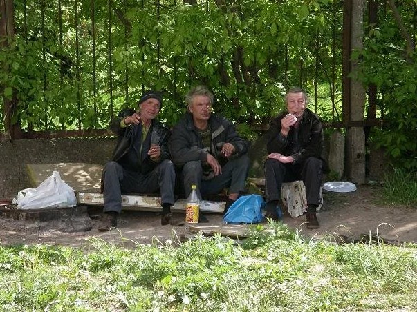 Новость Сочи: Осторожно в жару в Сочи активизировались Алкоголики и Наркоманы