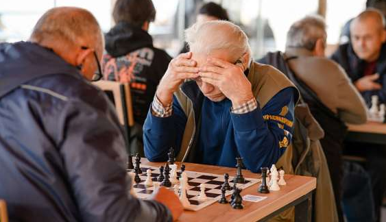 Новость Сочи: В Сочи на зимнем пляже впервые состоялся любительский шахматный турнир