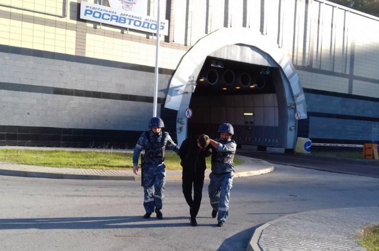 Новость Сочи: В Сочи задержали пешехода, который хотел проникнуть в травмоопасный автодорожный тоннель 