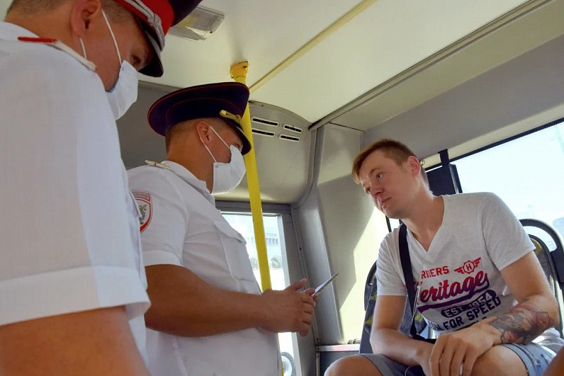 Новость Сочи: В Сочи снова ловят нарушителей масочного режима в автобусах