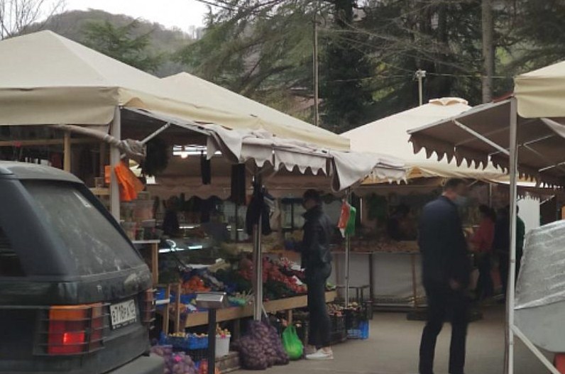 Новость Сочи: За нарушение правил режима карантина в Сочи закрыли рынок на Мацесте