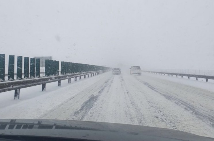 Новость Сочи: Водители Краснодара просьба воздержаться от поездок на личном транспорте в Сочи из-за снегопада