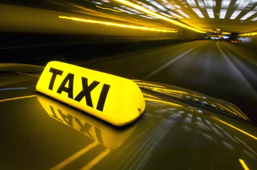 Новость Сочи: Пассажирка такси в Сочи забыла свой кошелек в авто а водитель пропал и был таков