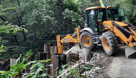 Новость Сочи: в Сочи укрепят оползневые склоны и построят резервную дорогу
