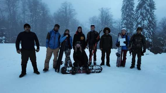 Новость Сочи: Экстремалов на лыжах задержали на закрытом маршруте в Сочи