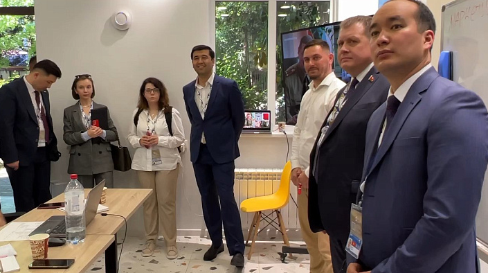 Новость Сочи: Международная делегация саммита Евразийского экономического союза посетила Сочинский коворкинг-центр 9 июня 2023