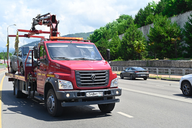 Новость Сочи: В Сочи в летний сезон усилена эвакуация легкового транспорта на штраф стоянку