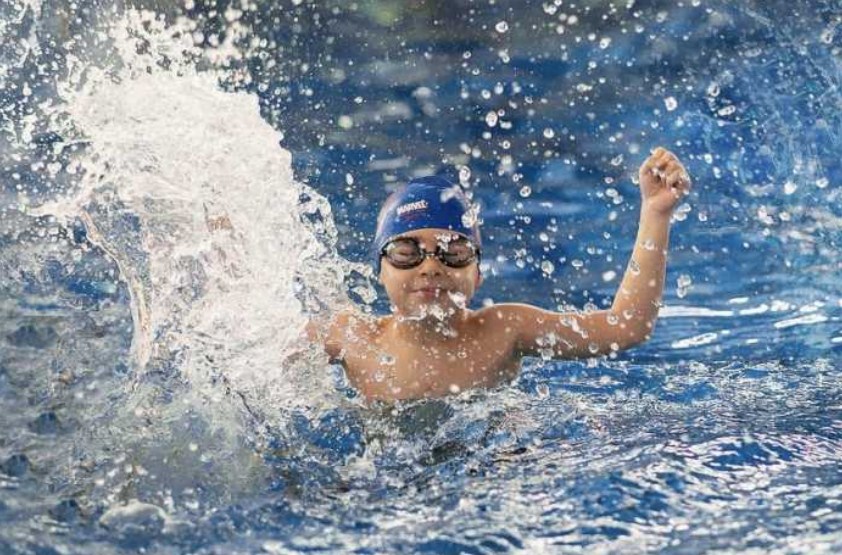 Новость Сочи: Плавает как дельфин : 6 летний пловец стал двукратным рекордсменом России по плаванию