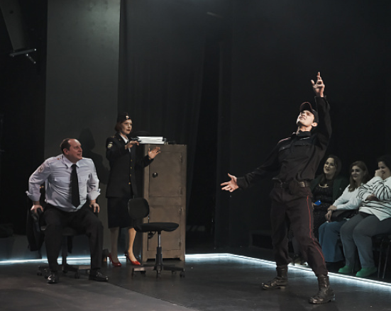 Новость Сочи: Новый Театр Сочи» представит постановку режиссера Даниила Безносова со свободной рассадкой зрителей на сцене