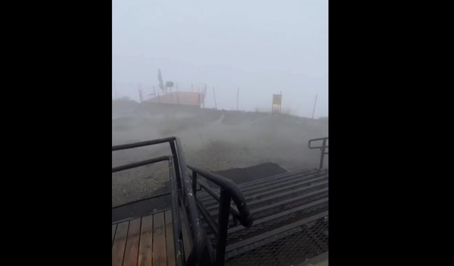 Новость Сочи: На вершине горы Роза пик красная поляна выпал первый снег 3 сентября 2021