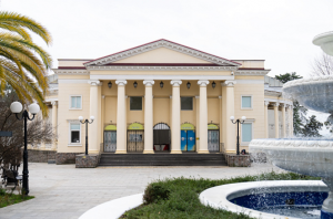 В Сочи к предстоящему летнему сезону 2024 модернизируют Летний театр
