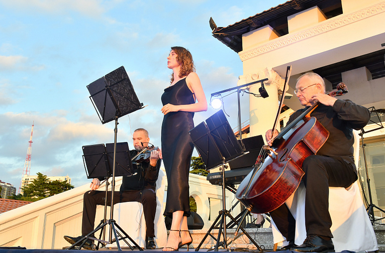 Новость Сочи: В Сочи проходят музыкальные вечера под открытым небом 25 и 26 августа 2023